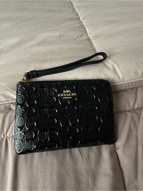 Coach Black Patent Leather Wristlet Clutch